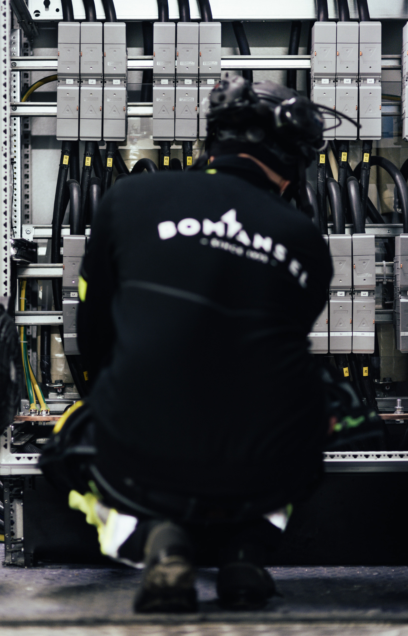 Bomansel Person Servar Elskap